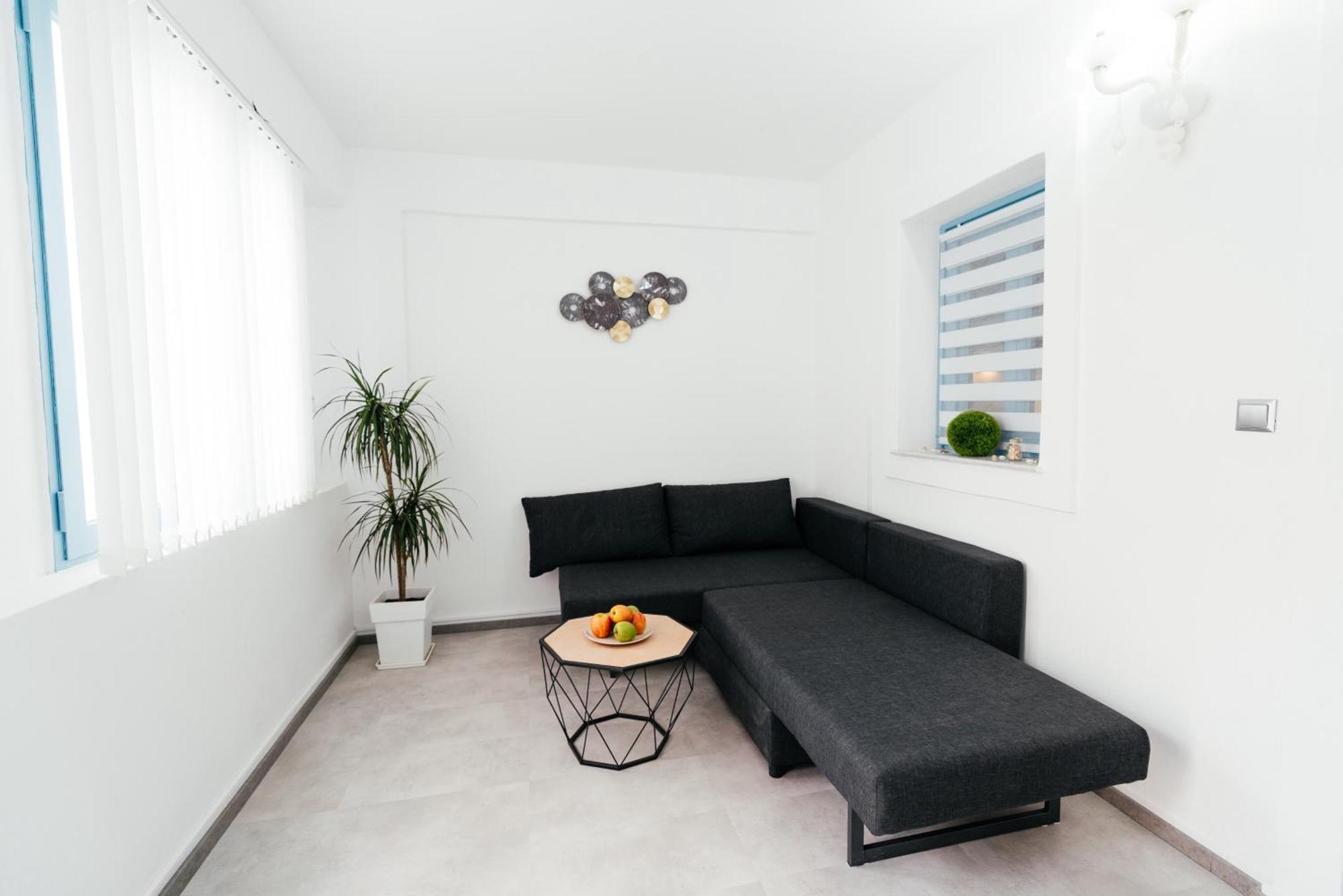 Fira Deluxe Apartment Exterior photo